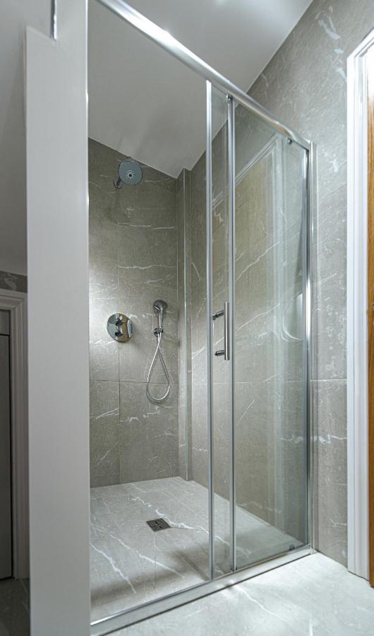 Ealing Residency * Londra